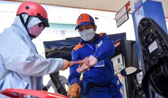 Chính phủ tiếp tục đề xuất giảm thuế cho xăng dầu đến hết năm 2024