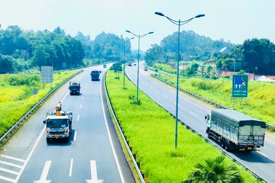 Lo tiền trả nợ, VEC đề xuất tăng phí 4 tuyến cao tốc từ đầu năm 2024