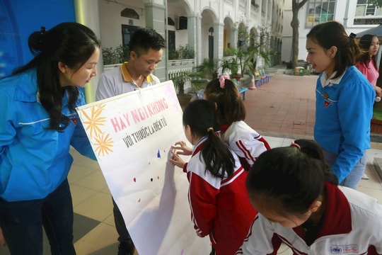 Trang bị kỹ năng phòng chống ma túy và thuốc lá điện tử cho gần 1.300 học sinh