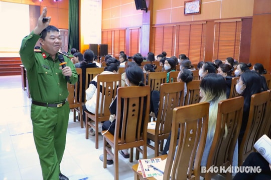 Hơn 400 sinh viên được truyền đạt kiến thức về phòng chống ma tuý