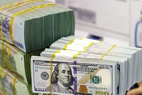 Sáng 5/12, giá vàng và dầu giảm, USD đi lên