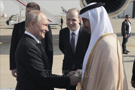 Tổng thống Nga thăm UAE và Saudi Arabia