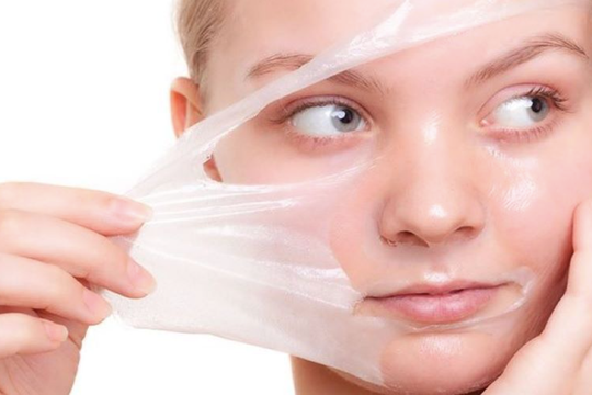 Có nên lột da làm đẹp tại nhà?