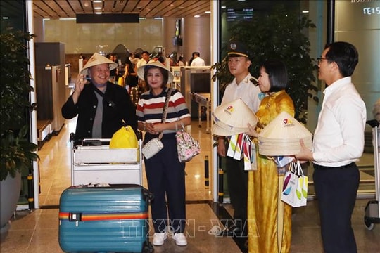 Đà Nẵng đón chuyến bay đầu tiên đến từ Manila