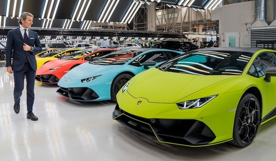 Làm việc tại Lamborghini sẽ trở thành việc nhẹ lương cao