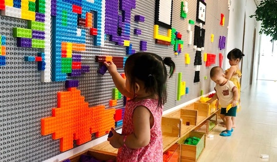 Nguy cơ ngộ độc từ đồ chơi nhựa, thuốc cam trẻ em