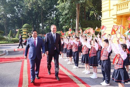 Thủ tướng Phạm Minh Chính chủ trì lễ đón Thủ tướng Belarus thăm chính thức Việt Nam