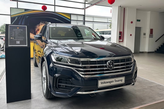 Volkswagen Touareg giảm giá 400 triệu đồng