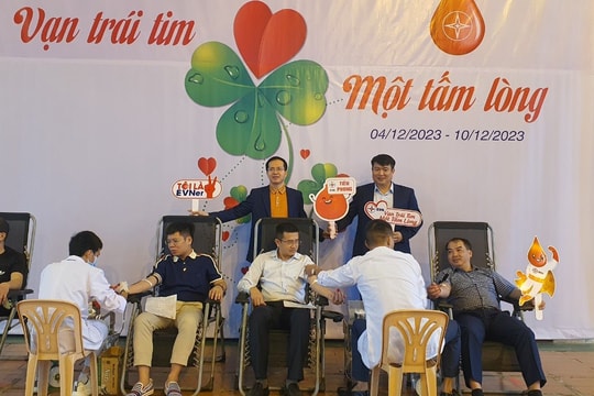 Đông đảo cán bộ, nhân viên Nhiệt điện Phả Lại hiến máu tình nguyện