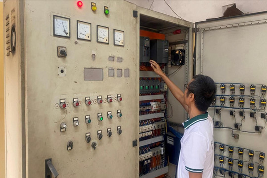 Doanh nghiệp nói gì khi điện tăng giá?