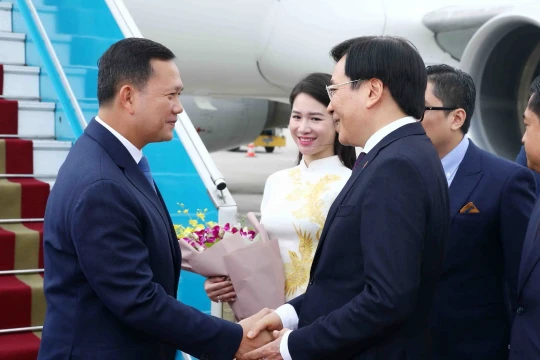 Thủ tướng Vương quốc Campuchia Hun Manet bắt đầu thăm chính thức Việt Nam