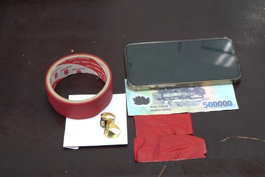 Nam sinh lớp 12 cướp giật tại tiệm vàng