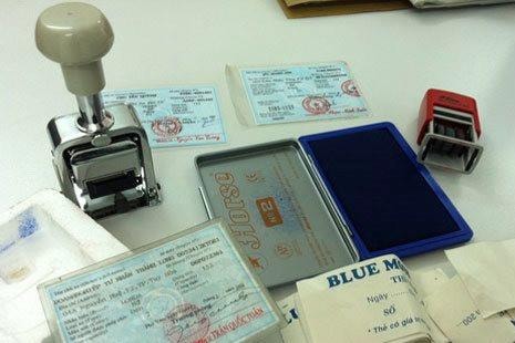 Khởi tố 23 người trong đường dây làm giấy tờ cho xe máy gian ở miền Tây