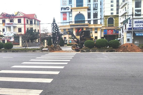 Vạch kẻ sang đường không còn đâm vào dải phân cách