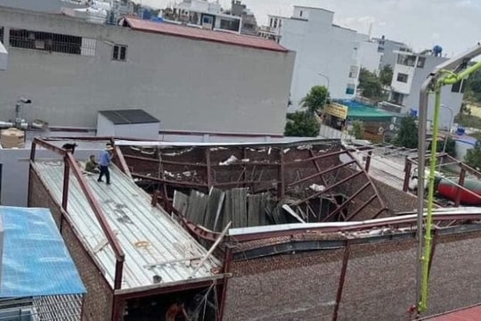 Sập nhà đang xây ở Thái Bình, 1 người tử vong