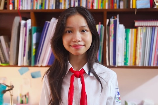 Nữ sinh 13 tuổi đạt 8.5 IELTS, thi học sinh giỏi vượt cấp