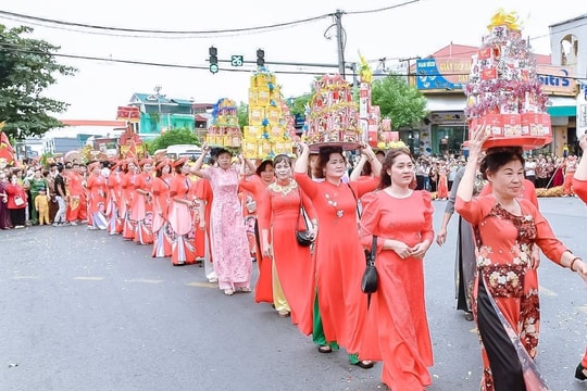 Bâng khuâng hội làng