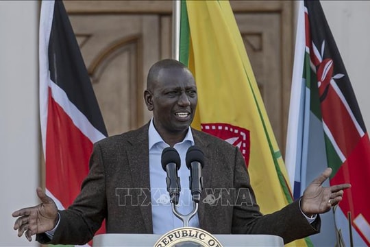 Kenya bỏ yêu cầu thị thực đối với du khách nước ngoài