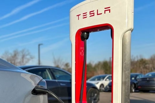 Tesla buộc thu hồi toàn bộ xe điện tại Mỹ do thiếu biện pháp an toàn
