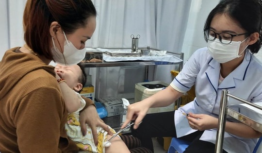 Việt Nam có thêm vaccine 5 trong 1 nguồn viện trợ, đủ tiêm trong hơn 2 tháng