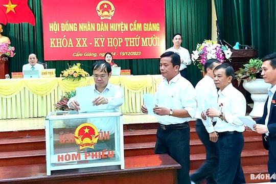 HĐND huyện Cẩm Giàng lấy phiếu tín nhiệm với nhiều chức danh