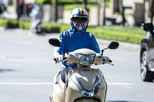 Nhiệt độ nhiều nơi cao kỷ lục trong những ngày đông, trời oi nóng như mùa hè