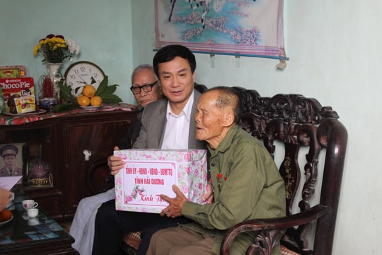 Hải Dương tặng cho người thân quân nhân và đối tượng giảm nghèo, bảo trợ xã hội mức cao nhất 10,5 triệu đồng/người