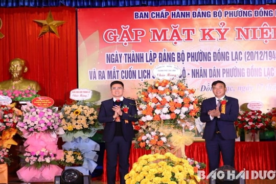 Phường Đồng Lạc ra mắt lịch sử Đảng bộ phường