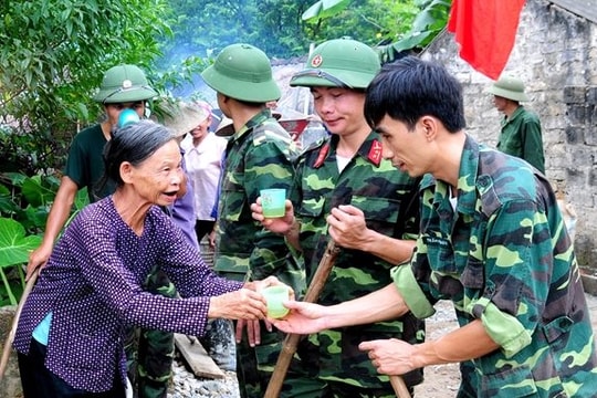 Thân thương màu áo lính