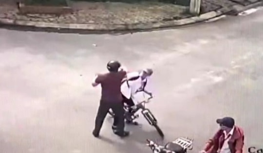 Bắt tạm giam phụ huynh chặn đường đánh học sinh dã man