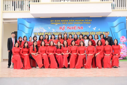 Trường Tiểu học Quang Phục đạt chuẩn quốc gia mức độ 2