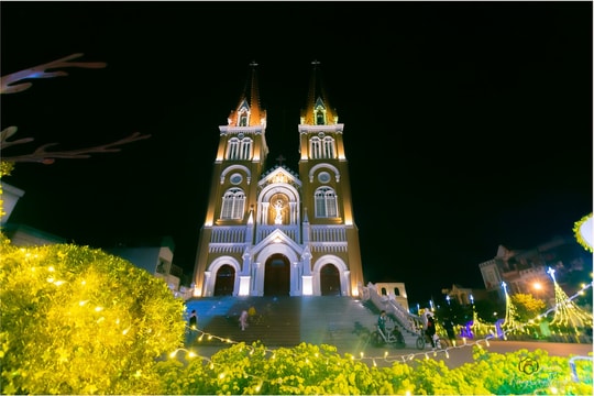 Ngắm những nhà thờ tuyệt đẹp nhân mùa Noel