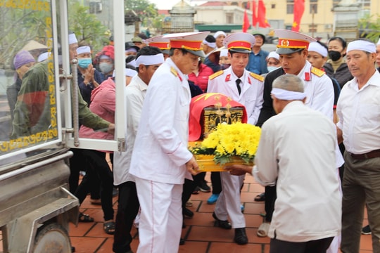 Đưa hài cốt liệt sĩ về đất mẹ