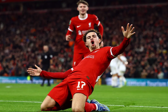 Liverpool thắng đậm để vào bán kết Cup Liên đoàn