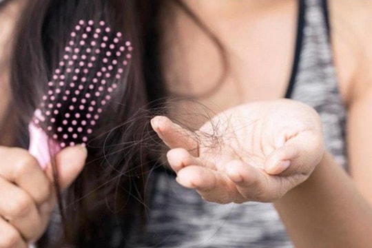Mẹo chăm sóc tóc lúc giao mùa