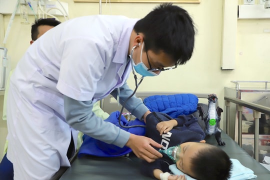 Phòng bệnh cho trẻ khi thời tiết rét đậm, rét hại