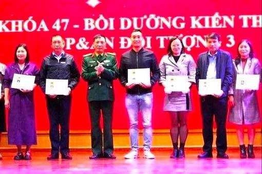 Tất cả học viên các lớp bồi dưỡng kiến thức quốc phòng - an ninh đều đạt yêu cầu