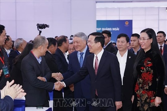 Chủ tịch nước Võ Văn Thưởng dự Lễ Kỷ niệm 10 năm VSIP Quảng Ngãi