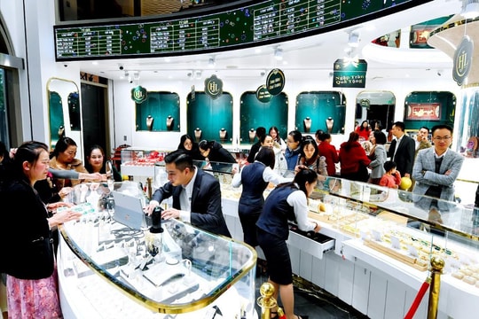 Khai trương trung tâm vàng bạc trang sức HJL tại Hải Dương