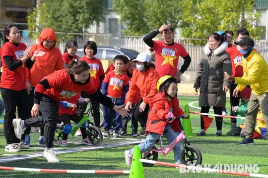 Phụ huynh Trường Mầm non Thanh Bình thi “Rung chuông vàng” về an toàn giao thông