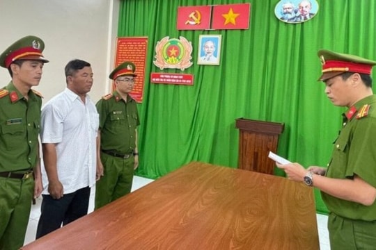 Khởi tố Giám đốc Chi cục Đăng kiểm Long An và 8 người liên quan