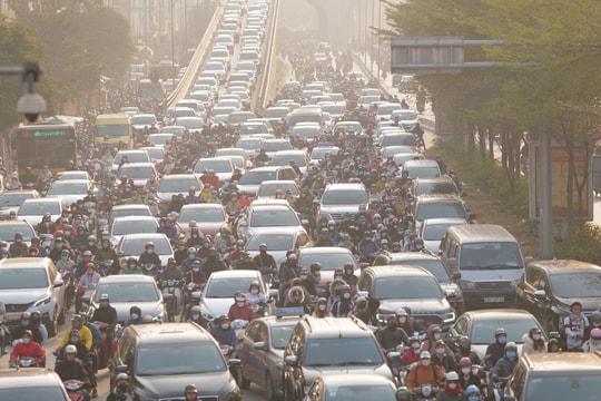 Ô tô, xe máy chưa phải chịu phí khí thải