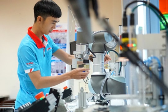 Mức thưởng Tết cao nhất ở Long An gần 5,7 tỷ đồng