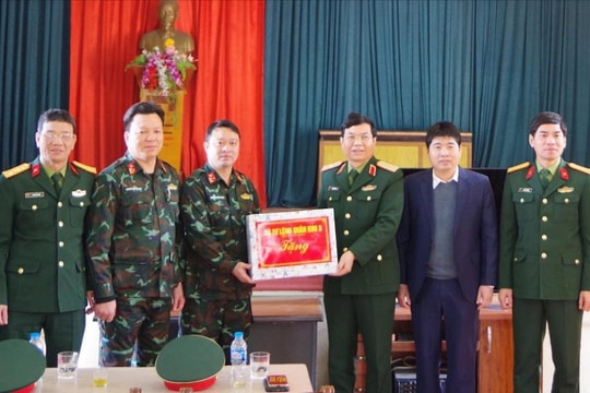 Lãnh đạo Bộ Tư lệnh Quân khu 3 kiểm tra lực lượng hành quân dã ngoại ở Chí Linh