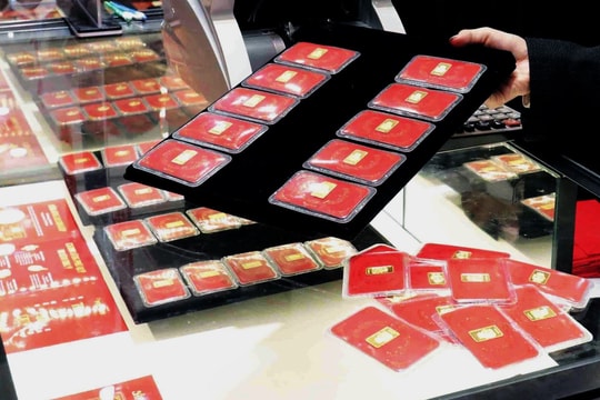 Giá vàng giao dịch quanh mốc 79,5 triệu đồng/lượng