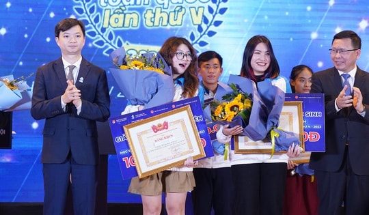 Hai thí sinh Hà Nội chiến thắng hội thi Olympic tiếng Anh toàn quốc
