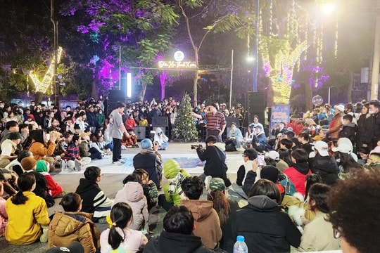 Dịp nghỉ Tết dương lịch, phố đi bộ, chợ đêm Bạch Đằng sẽ hoạt động cả ban ngày