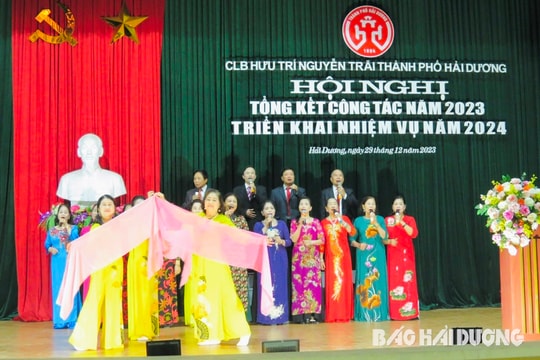 Câu lạc bộ Hưu trí Nguyễn Trãi sáng tác gần 300 bài thơ