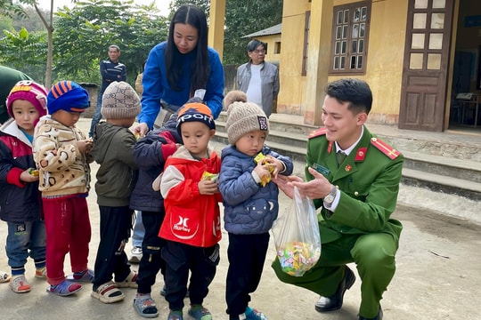 Tuổi trẻ Thanh Miện hỗ trợ hơn 300 triệu đồng cho chương trình “Đông ấm vùng cao” tại Pác Nặm, Bắc Kạn