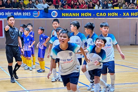 Cẩm Giàng vô địch giải bóng đá học sinh tiểu học